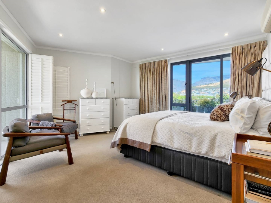 3 Bedroom Property for Sale in Mouille Point Western Cape